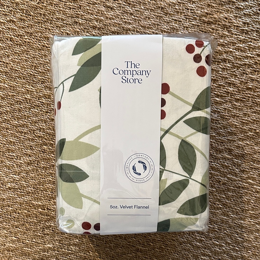The Company Store Velvet Flannel Sheet Set with Berries and Leaves - king size
